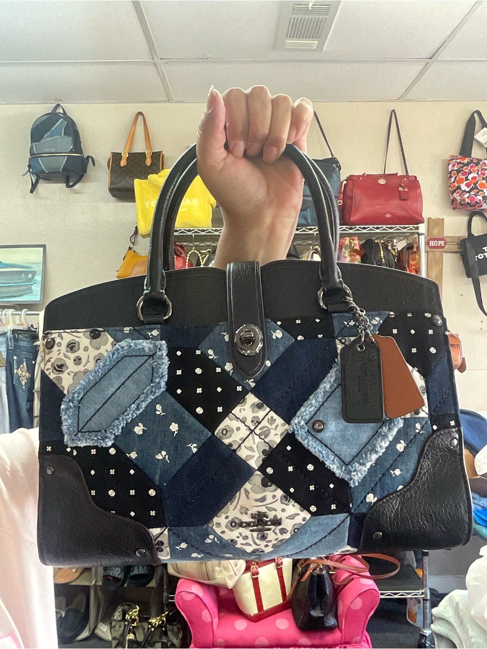 ○•°Purses & Wallets Live Show°•○ - Picture 6 of 12